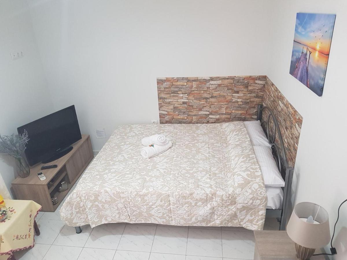 Anastasia Studio Apartment Kavala Exterior photo